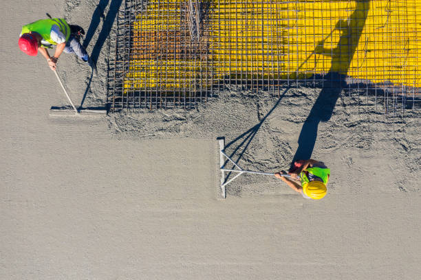 Best Concrete Pool Decks in Escatawpa, MS
