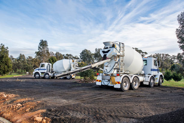 Best Commercial Concrete Services in Escatawpa, MS